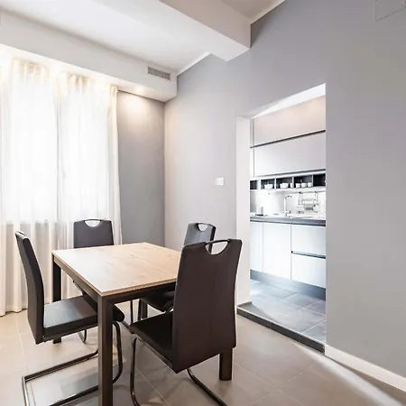 Modern - Pet Friendly - Basilica San Paolo-colosseo Apartment Rom